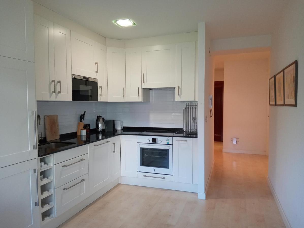 Surf And Art Apartment Parking Gratuito โอเบียโด ภายนอก รูปภาพ